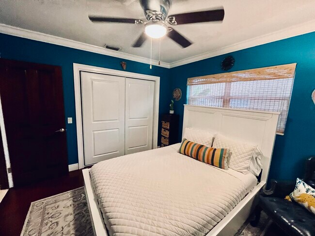 Building Photo - 3118 Pierson Dr