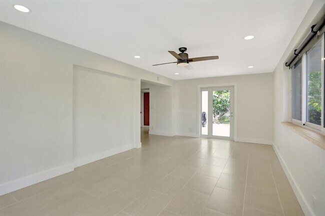 Building Photo - 2616 NE 26th Terrace