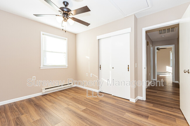 Building Photo - 49 Westport Dr