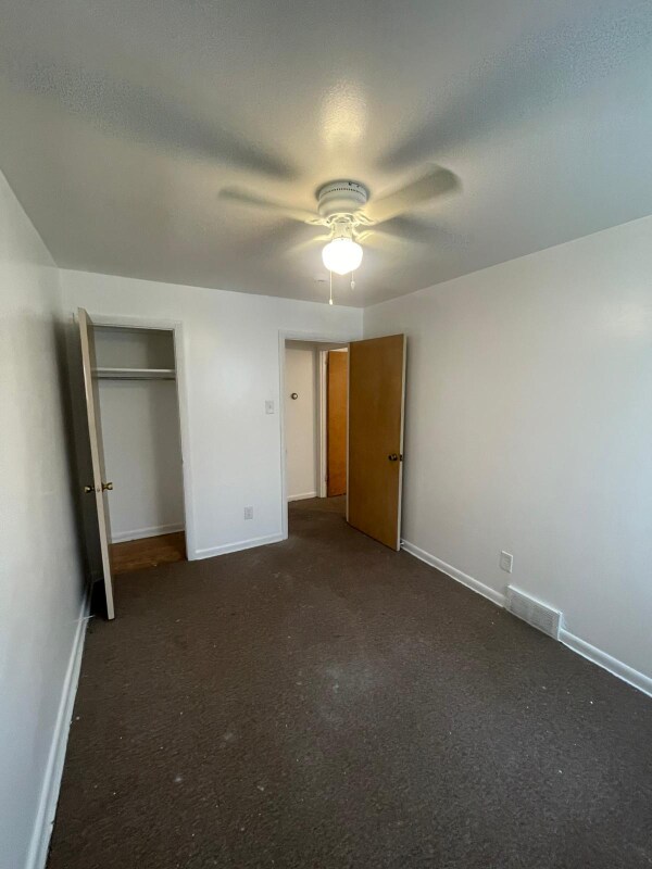 Building Photo - 2333 Benson St