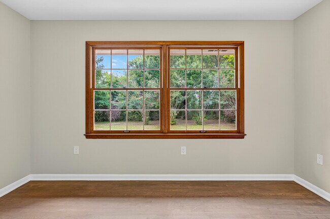 Building Photo - 758 9th Ave