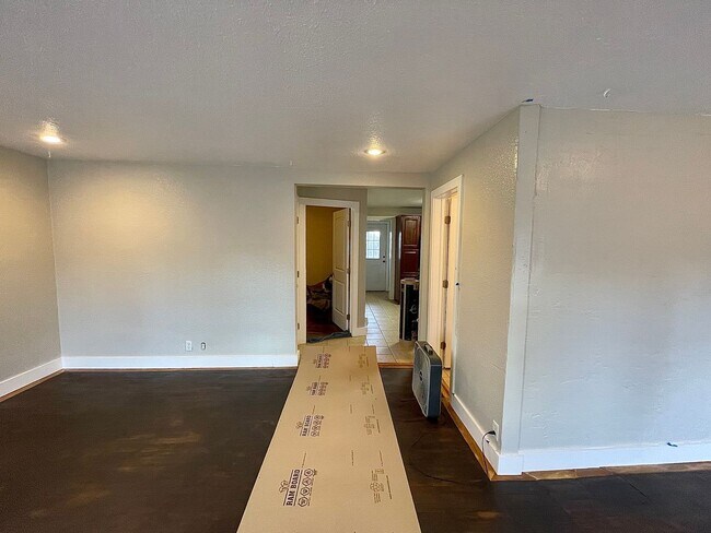 Building Photo - Adorable 2 bed 1 bath home in the heart of Fort Collins