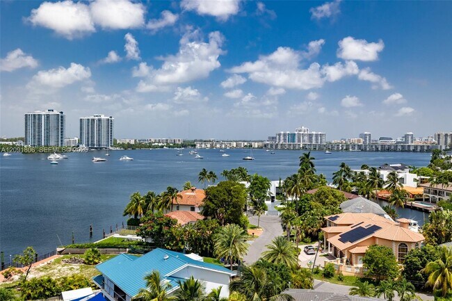 Building Photo - 2903 N Miami Beach Blvd