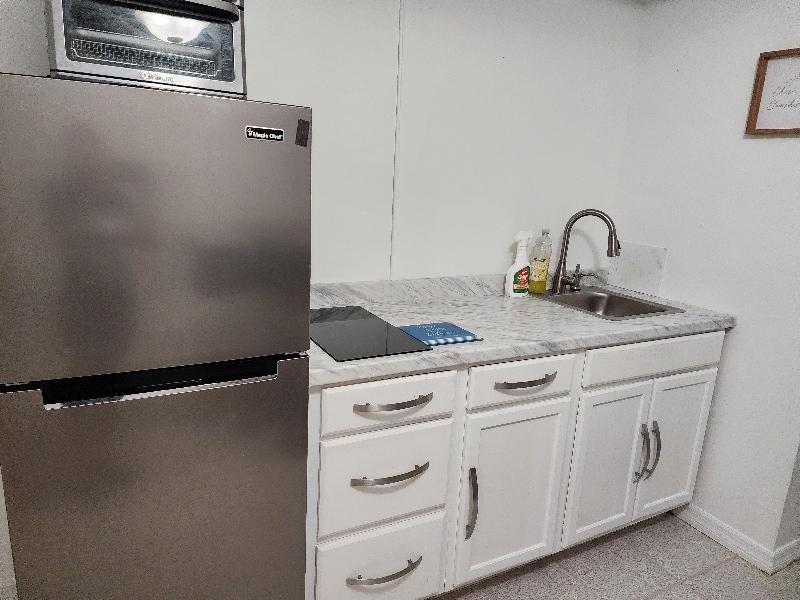 Building Photo - 7909 NW 40th St