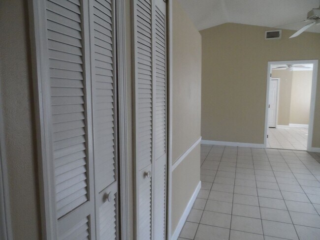 Building Photo - 2950 Norvell Ct