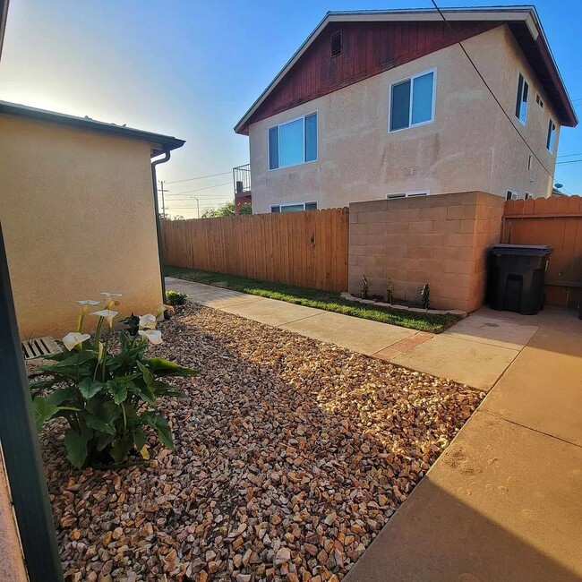 Building Photo - Charming Single Story Home Near Hancock College with One Car Garage