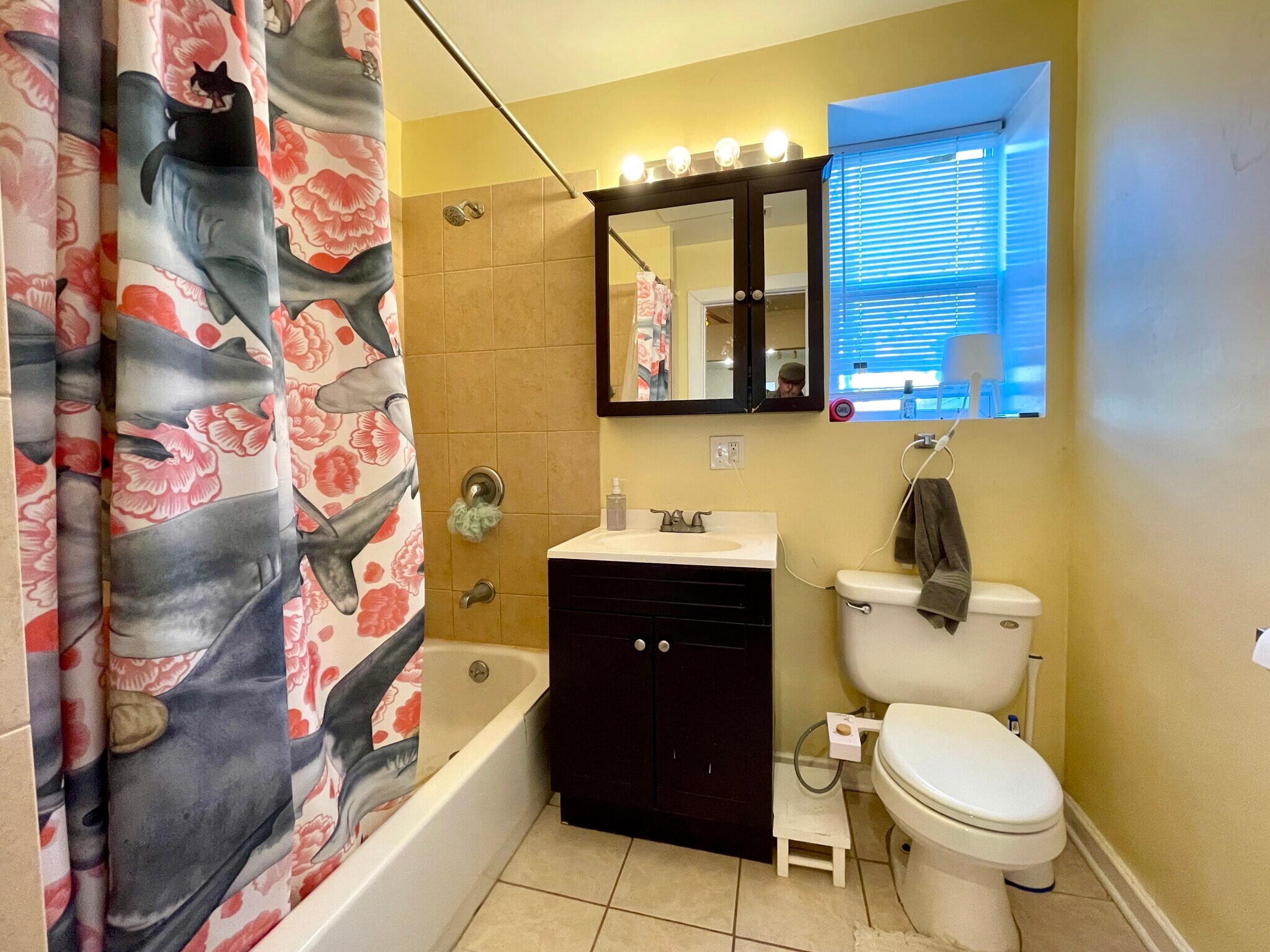 Building Photo - 1921 N Francisco Ave