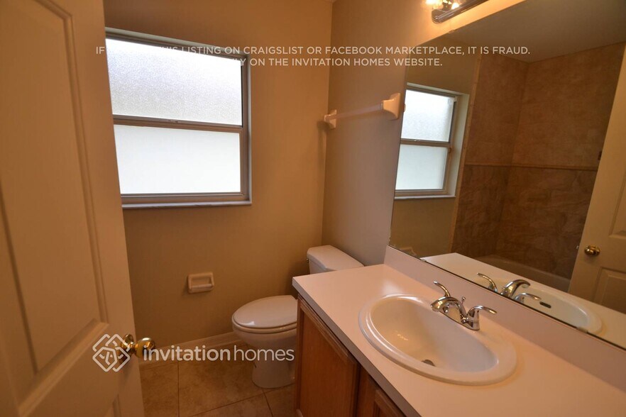 Building Photo - 2773 Aragon Terrace