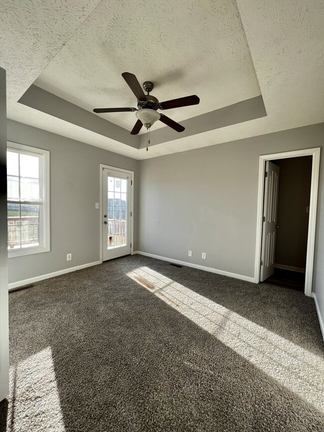 Building Photo - 3444 Fox Run Dr. Clarksville, Tn 37042