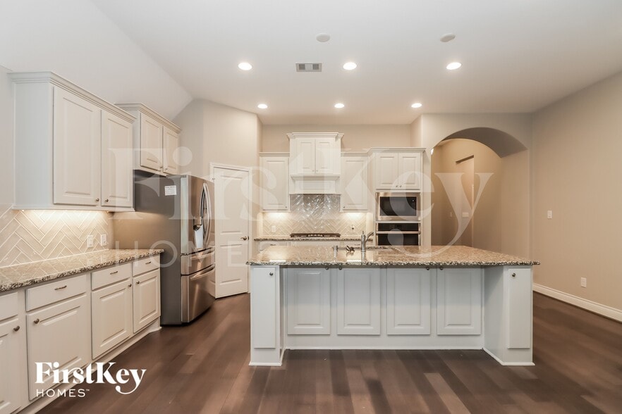 Building Photo - 8100 Tyrell Hgts Rd