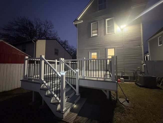 Building Photo - 413 Georges Pl