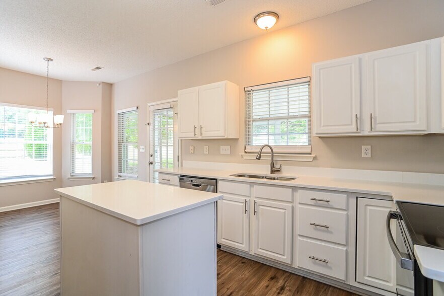Building Photo - 12411 Cumberland Crest Dr