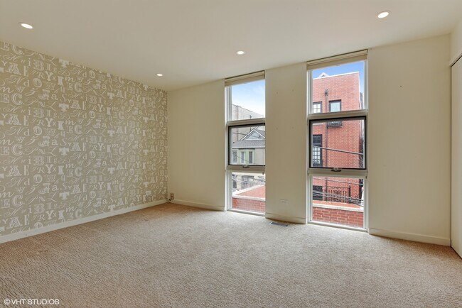 Building Photo - 1701 N Halsted St
