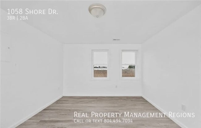 Building Photo - 1058 Shore Dr