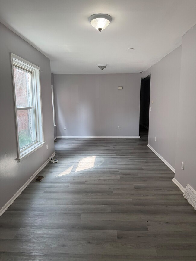 Building Photo - 251 Highland Ave