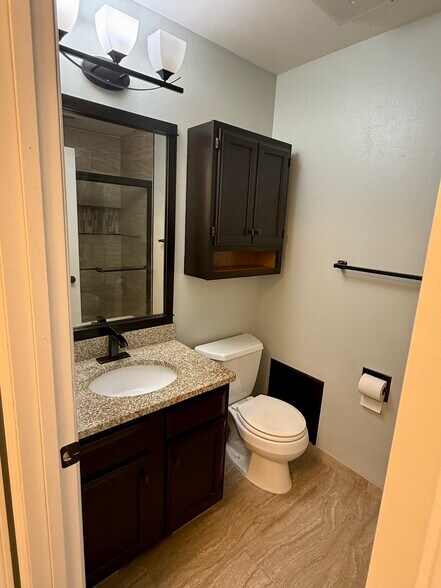 Building Photo - 500 W Mohawk Trl