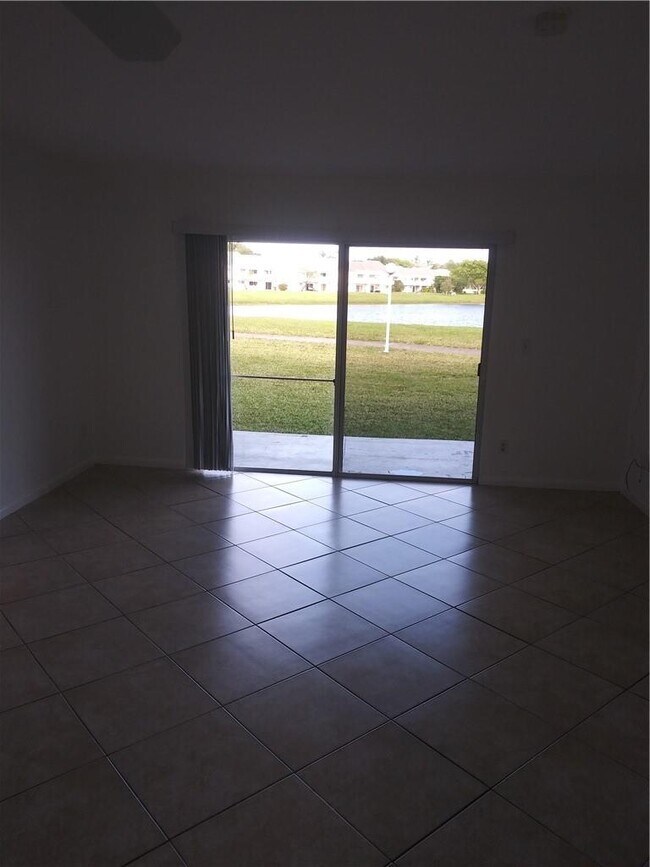 Building Photo - 3477 NW 44th St