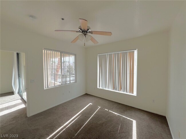 Building Photo - 7119 S Durango Dr