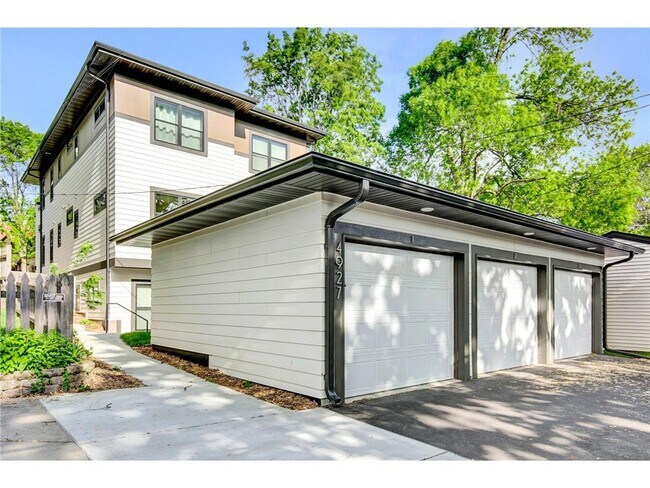 Building Photo - 4927 Ewing Ave S