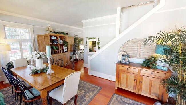 Building Photo - A Timeless Coronado Beach Cottage