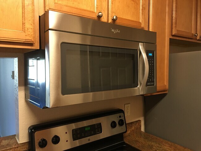 Microwave - 880 E Fremont Ave