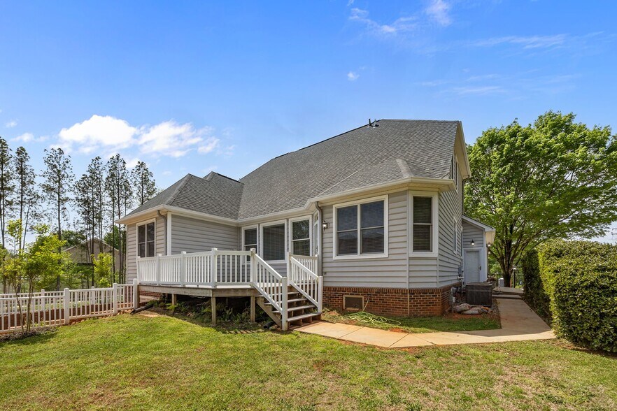 Building Photo - 5109 McCallum Mdws Dr
