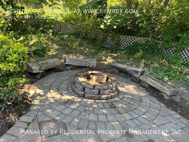 Building Photo - 4512 SW Fairvale Ct