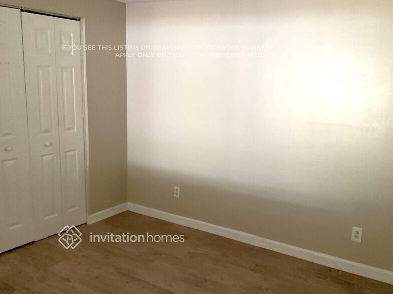 Building Photo - 3208 Saddlebrook Ave