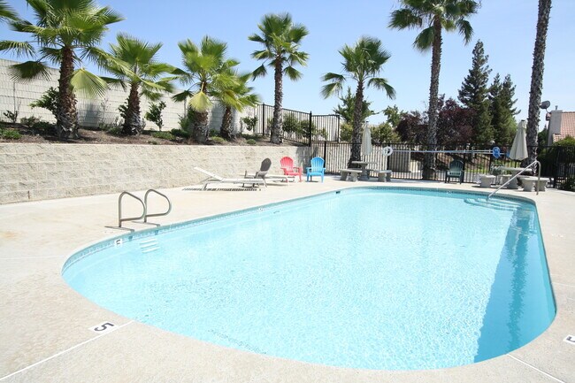 Building Photo - Available Soon! Fully Rehab!