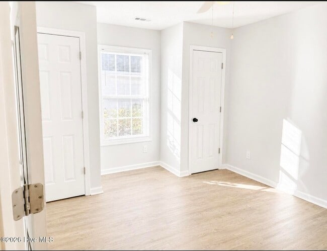 Building Photo - 607 Sunset Oaks Ln