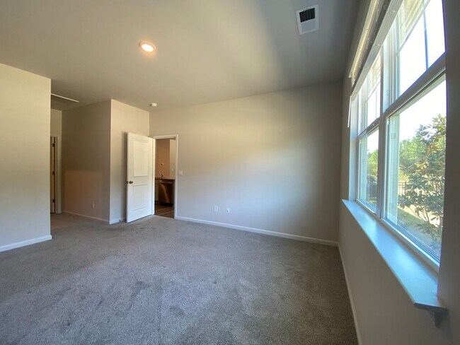 Building Photo - Brand new construction home in the desirable Brunswick Forest subdivision