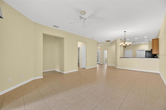 Building Photo - 5845 Sunset Falls Dr