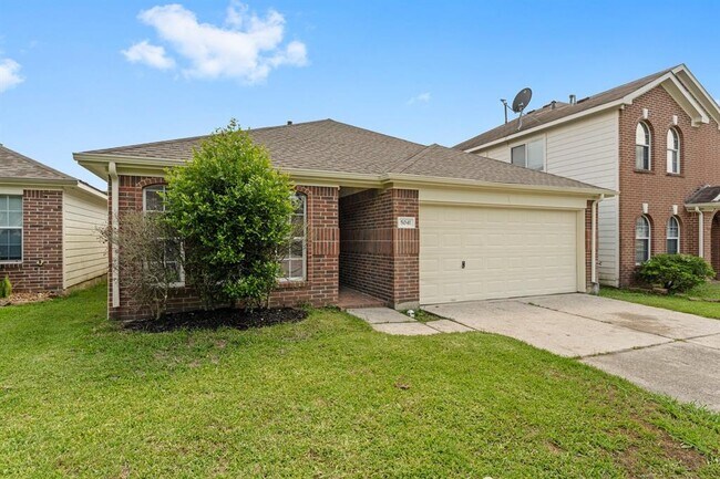 Primary Photo - 5041 Willow Point Dr