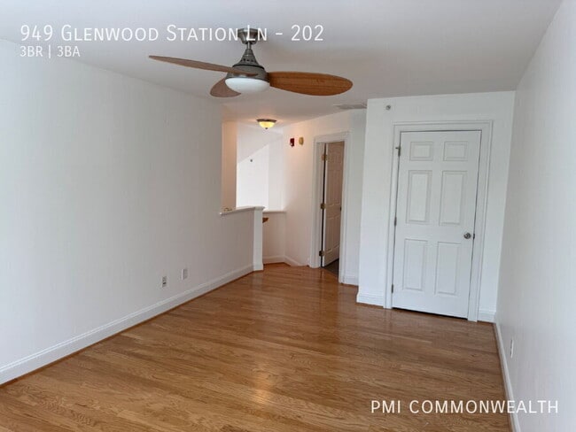 Building Photo - 949 Glenwood Station Ln