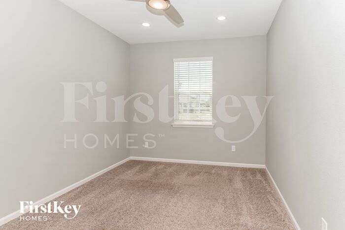 Building Photo - 2017 Amberly Dr