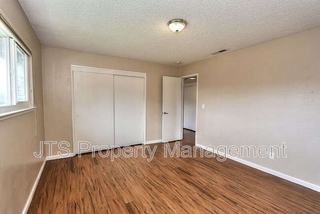 Building Photo - 8856 N Winding Way