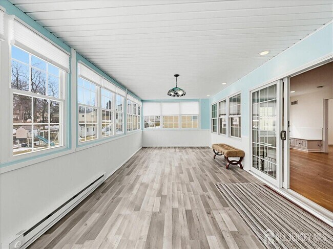 Building Photo - 37 Jersey Ave