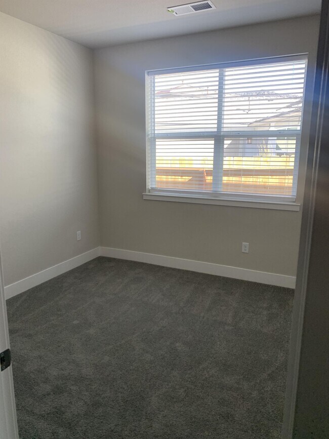 Building Photo - 7600 Arya Ct