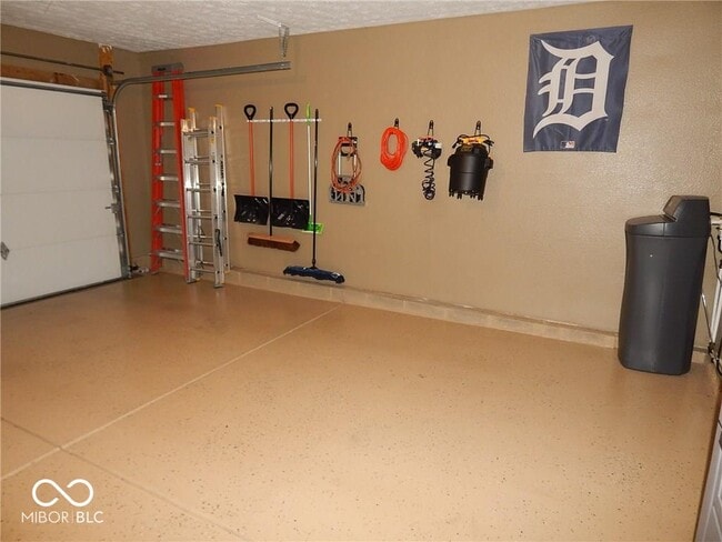 Building Photo - 6452 Cradle River Dr