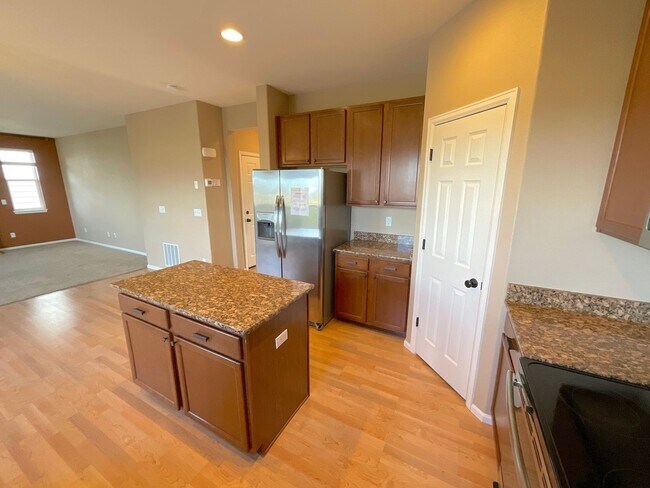 Building Photo - 6652 Maple Stone Ln