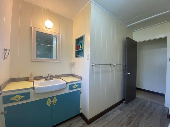 Building Photo - Hakalau