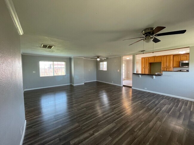 Building Photo - Country Charm Living Single Story Ranch Home
