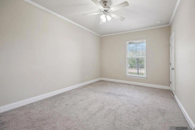 Building Photo - 7300 Burbank Dr