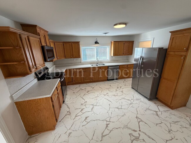 Building Photo - 1747 Piney Grv Rd