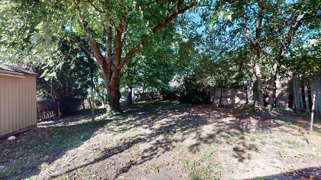 Building Photo - 3 bedroom, 1 1/2 bath in Mansfield!