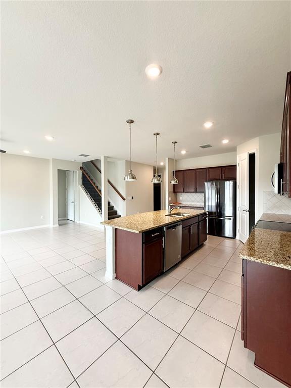 Building Photo - 10843 Rolling Moss Rd