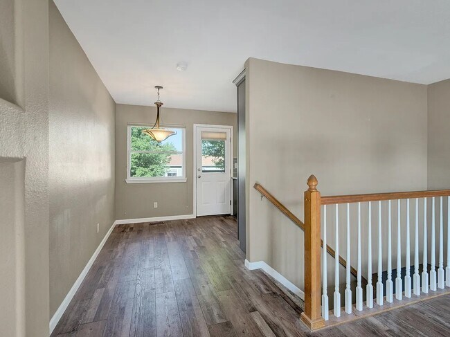 Building Photo - Beautiful ranch-style home!