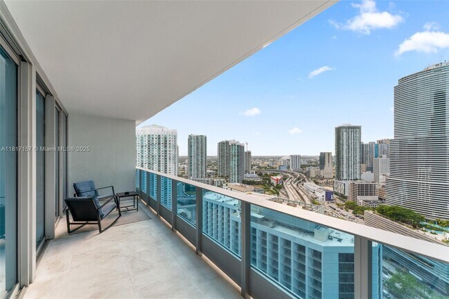 Building Photo - 200 Biscayne Blvd Way