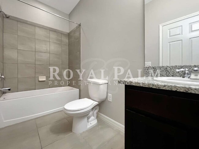 Building Photo - 1320 Trafalgar Pkwy