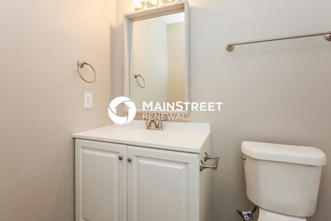 Building Photo - 4 Bedroom Pet-Friendly Home in Glenn Heights, TX with Main Street Renewal